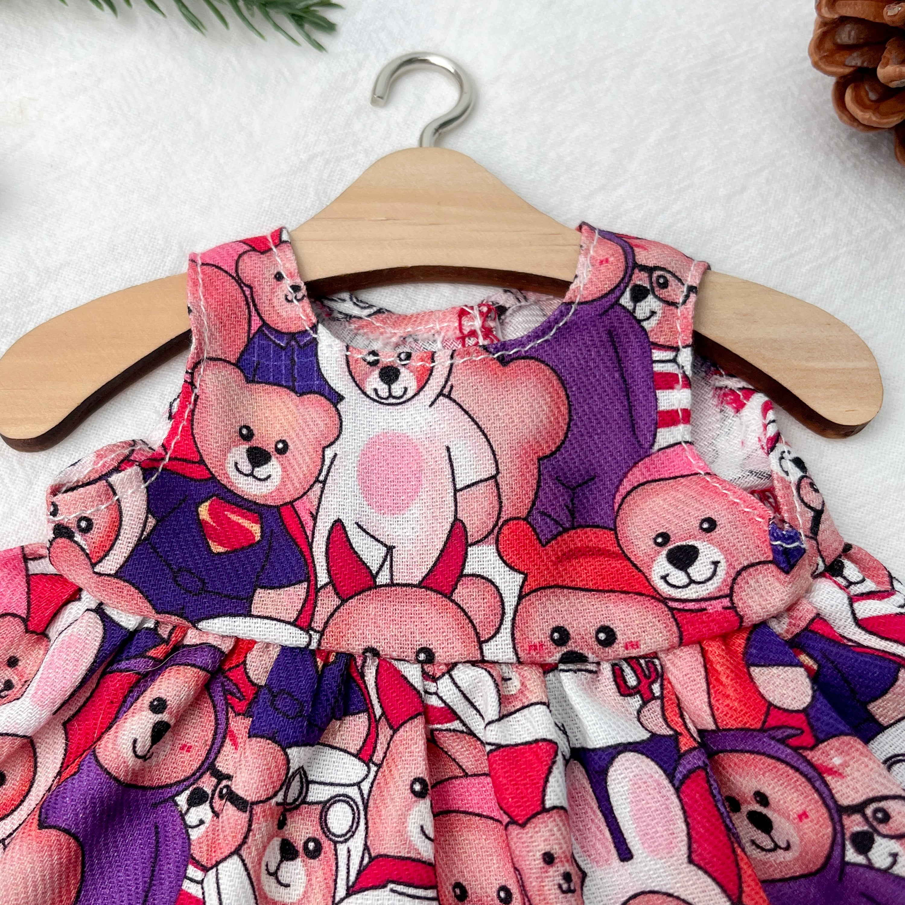 Alice's Clothes